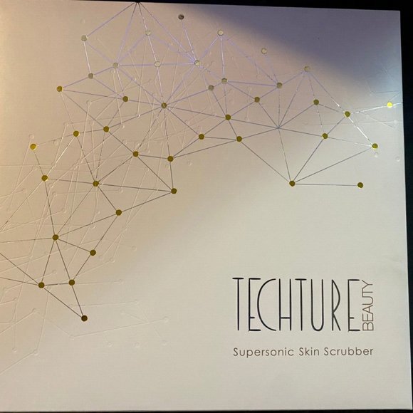 TECHTURE BEAUTY SUPERSONIC SKIN SCRUBBER DEVICE+Purifying Facial Mist-4 oz/120ml